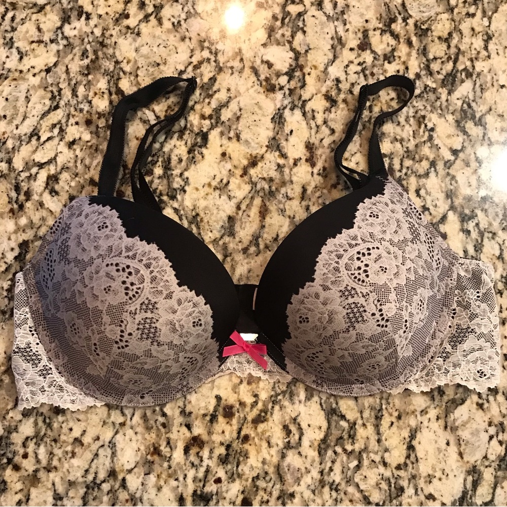 Victoria’s Secret Dream Angels Push Up Bra 36C